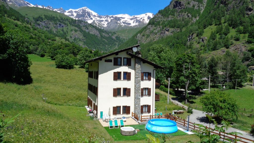 Hotel Mont Gelé Ollomont Exterior foto